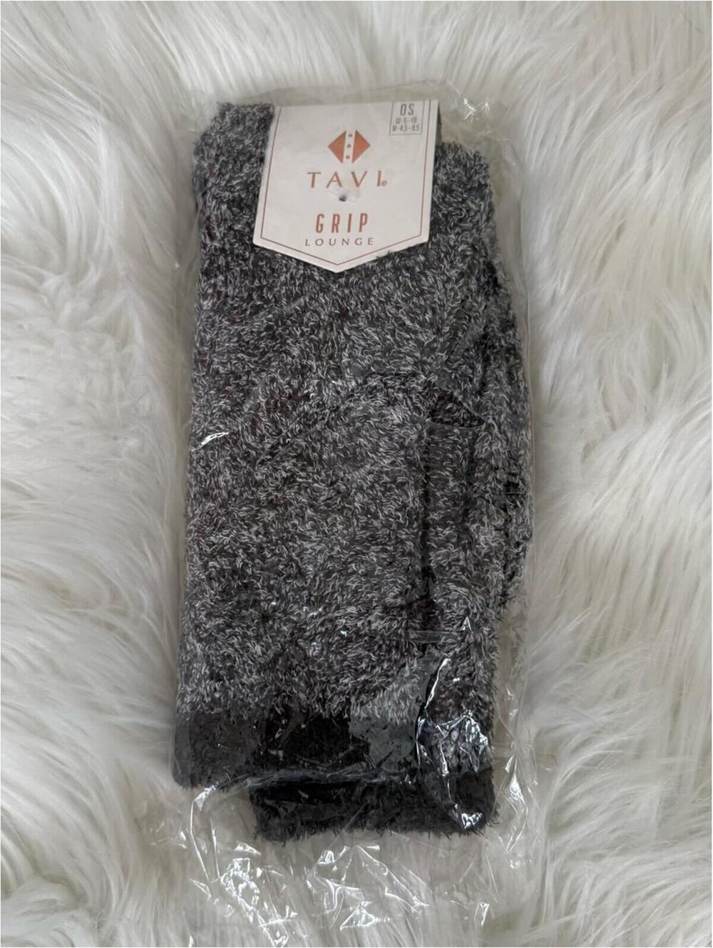 Tavi Grip Chenille Lounge Socks One Size NWT
